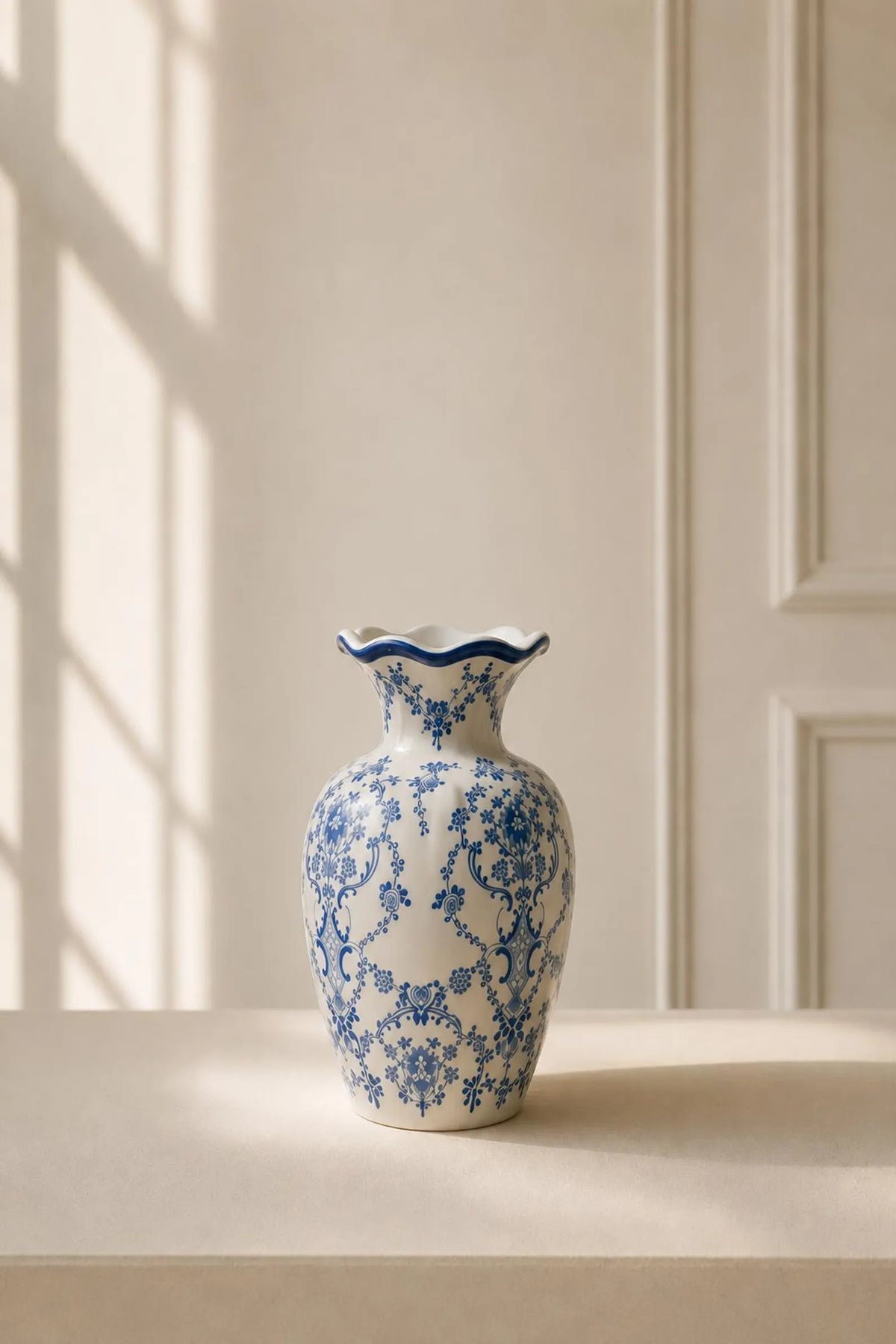 Blue and White Porcelain Vase, Hand Painted Ceramic Flower Vase, Chinoiserie Home Decor, Elegant Floral Centerpiece, Vintage Style Decor